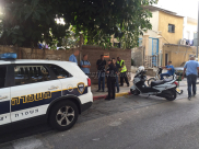  بالصور: الشرطة تُحرر مخالفات سير بالجملة بحق طلاب المدارس في يافا 